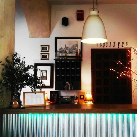 Frenteabastos Suites Cafe Hostal & Apartments Carmona  Eksteriør bilde