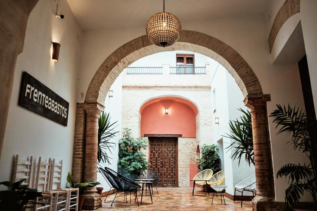 Frenteabastos Suites Cafe Hostal & Apartments Carmona  Eksteriør bilde