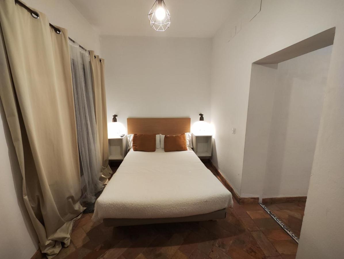 Frenteabastos Suites Cafe Hostal & Apartments Carmona  Eksteriør bilde