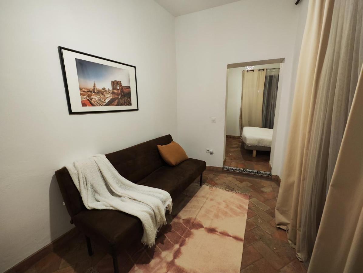 Frenteabastos Suites Cafe Hostal & Apartments Carmona  Eksteriør bilde