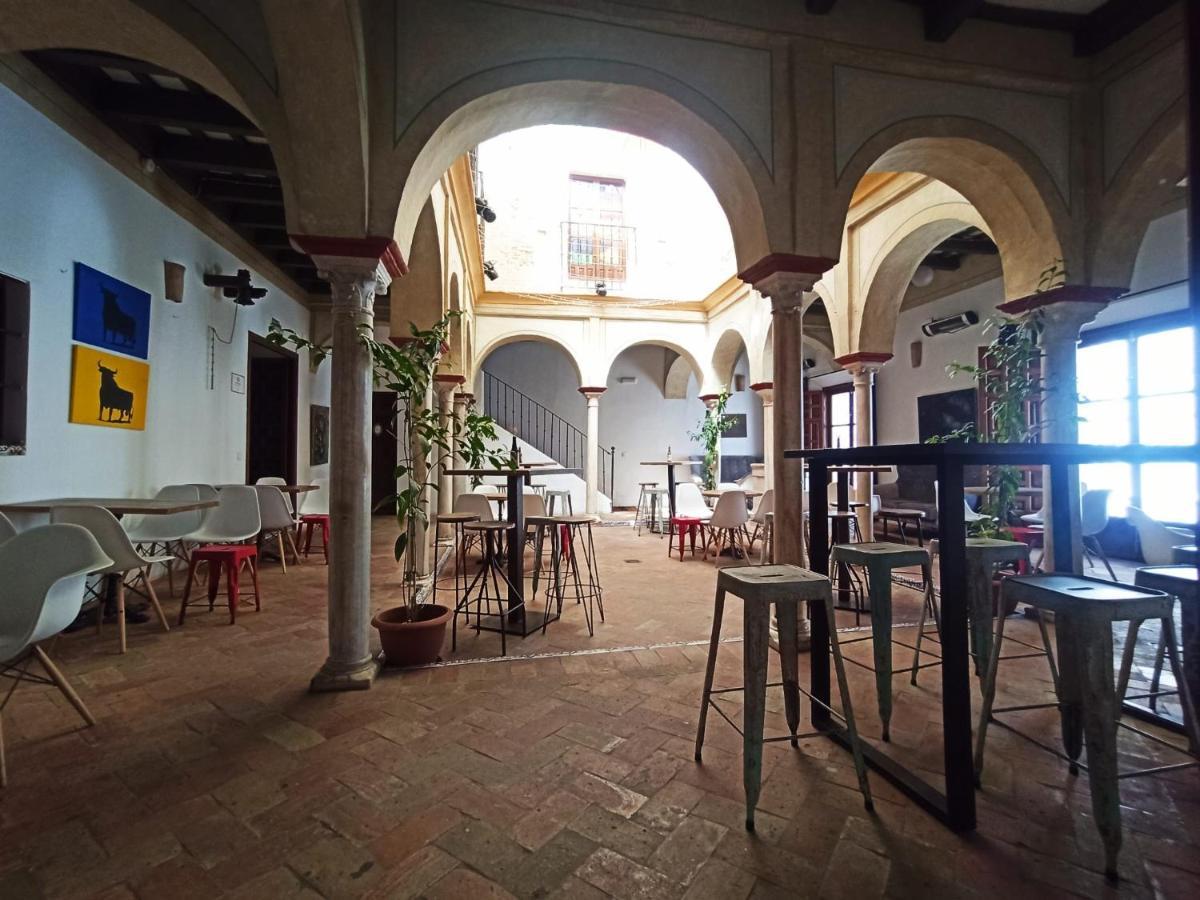 Frenteabastos Suites Cafe Hostal & Apartments Carmona  Eksteriør bilde