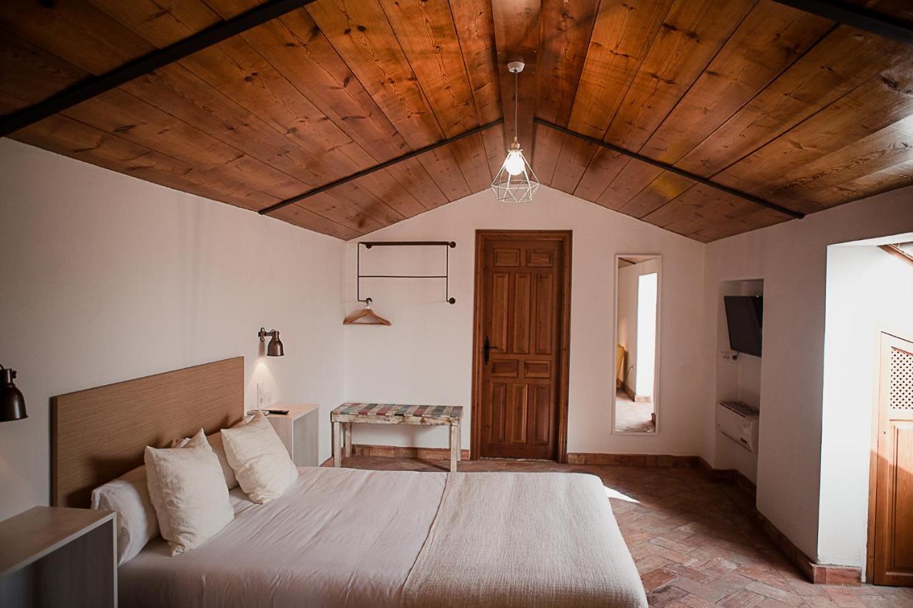 Frenteabastos Suites Cafe Hostal & Apartments Carmona  Eksteriør bilde