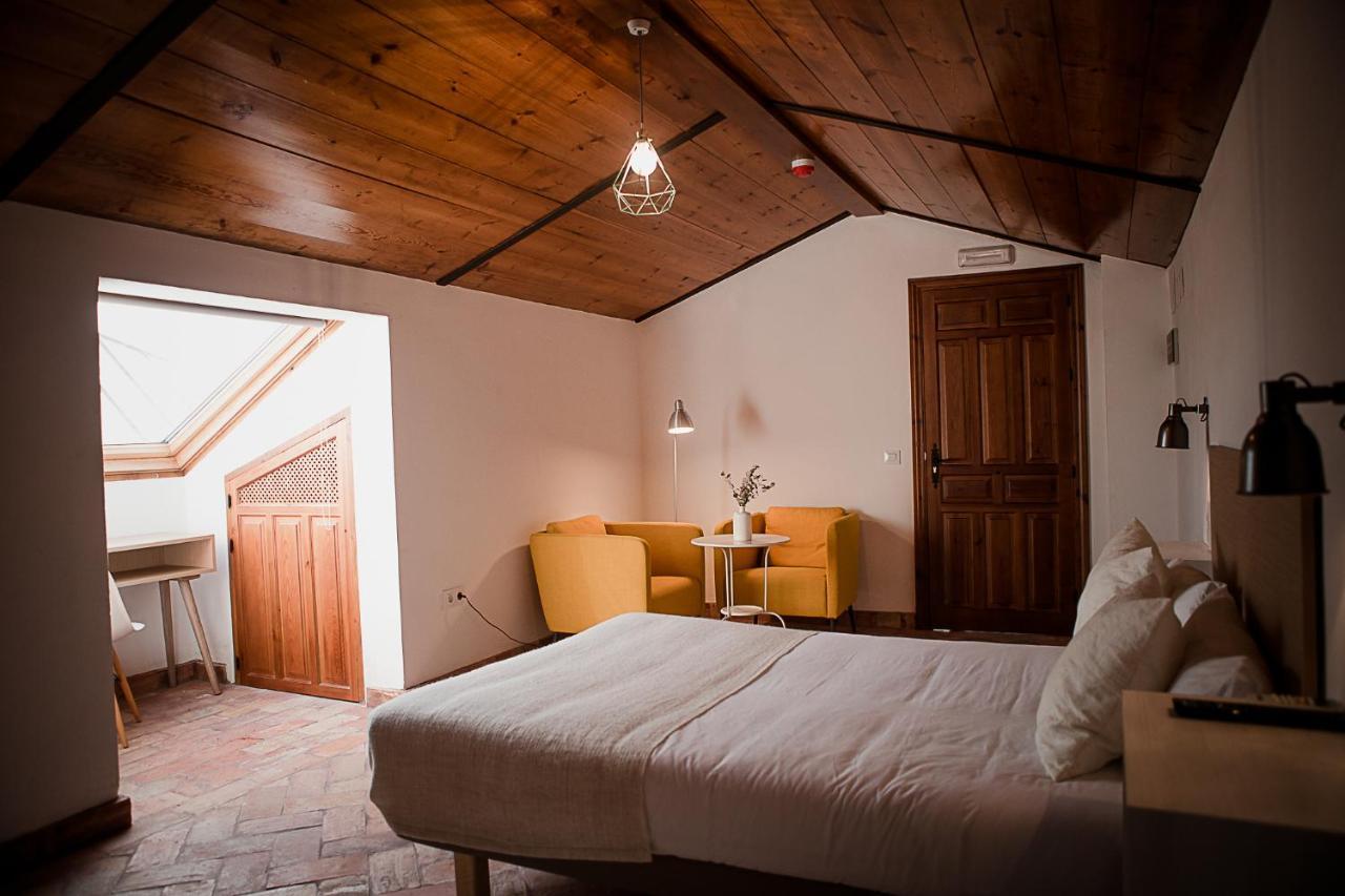 Frenteabastos Suites Cafe Hostal & Apartments Carmona  Eksteriør bilde