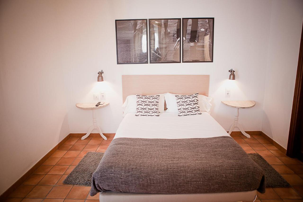 Frenteabastos Suites Cafe Hostal & Apartments Carmona  Eksteriør bilde