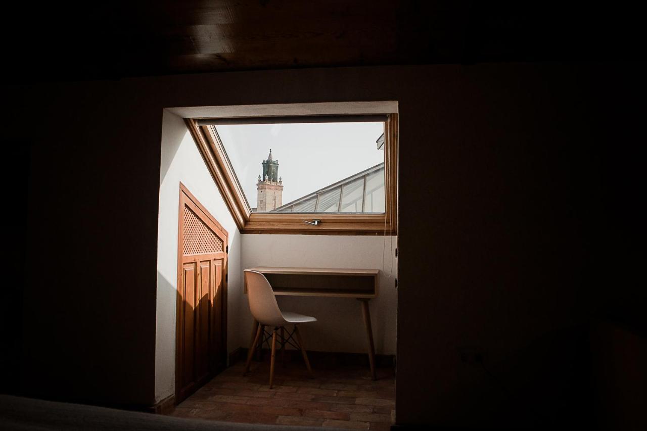 Frenteabastos Suites Cafe Hostal & Apartments Carmona  Eksteriør bilde