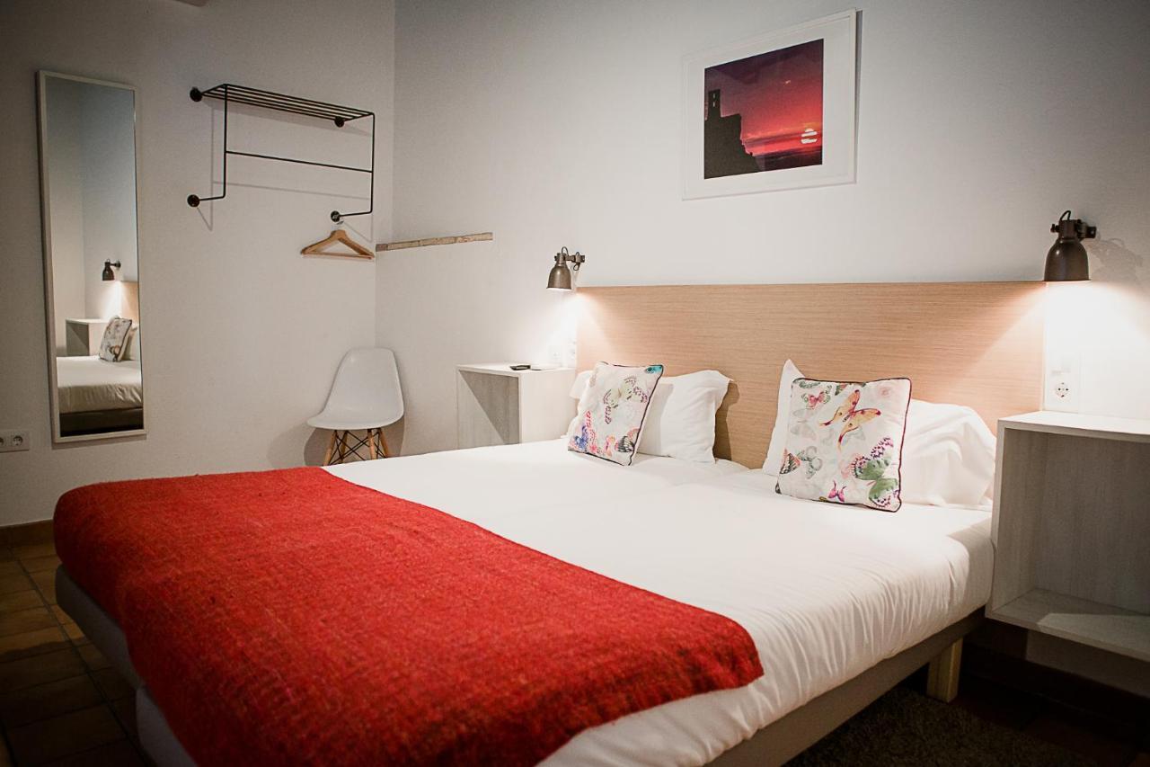 Frenteabastos Suites Cafe Hostal & Apartments Carmona  Eksteriør bilde