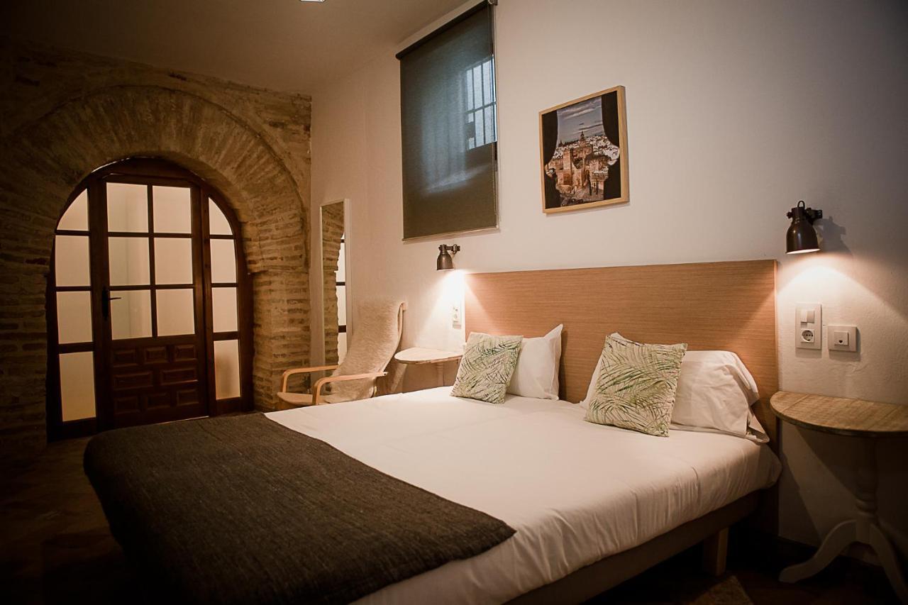 Frenteabastos Suites Cafe Hostal & Apartments Carmona  Eksteriør bilde